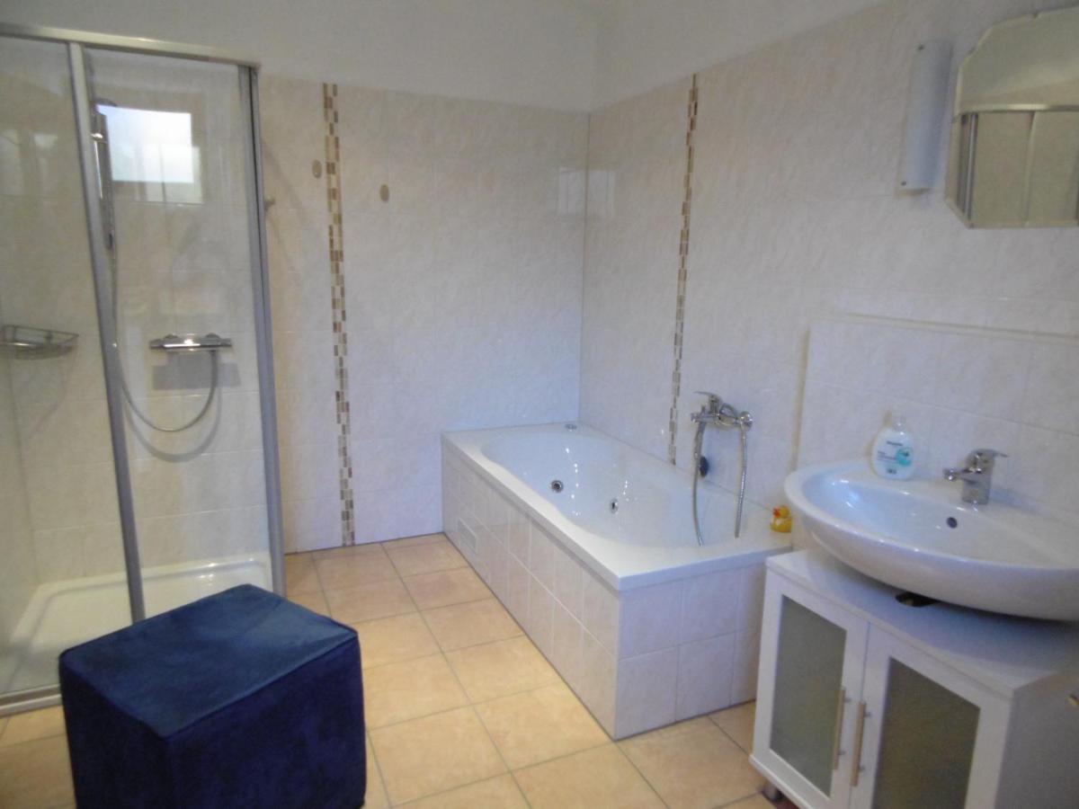 Ferienwohnung Schaefer Waldbreitbach Exteriör bild