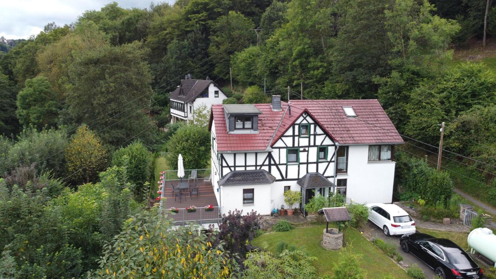 Ferienwohnung Schaefer Waldbreitbach Exteriör bild